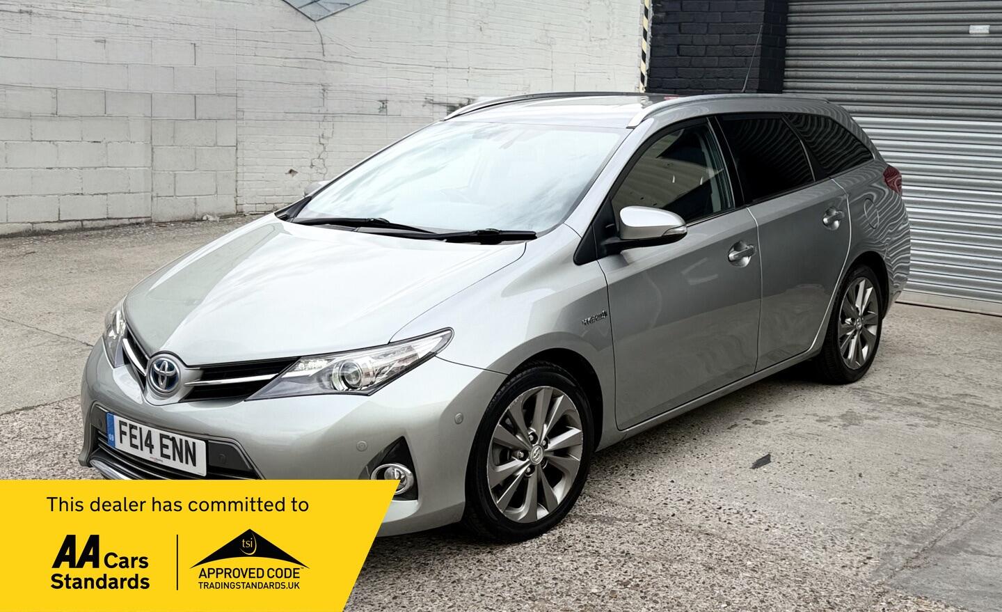 Toyota Auris Left Side